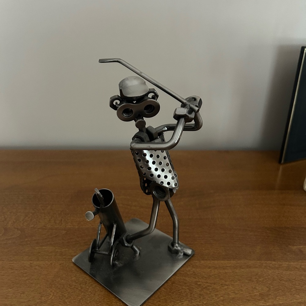 Metal Golfer Sculpture